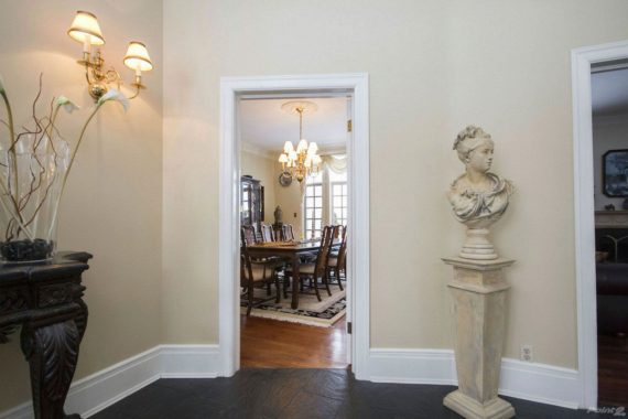 http://cdn.canadapropertylisting.com//Property/medium/3/2016/3/21/4-bedroom-property-for-sale-5247670707871364375.jpg