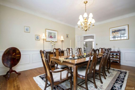 http://cdn.canadapropertylisting.com//Property/medium/3/2016/3/21/4-bedroom-property-for-sale-5247670707871384377.jpg
