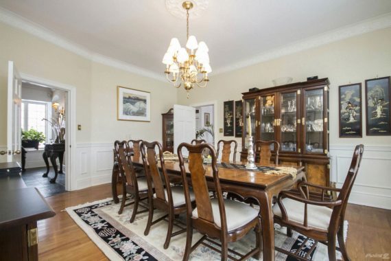 http://cdn.canadapropertylisting.com//Property/medium/3/2016/3/21/4-bedroom-property-for-sale-5247670707871394378.jpg