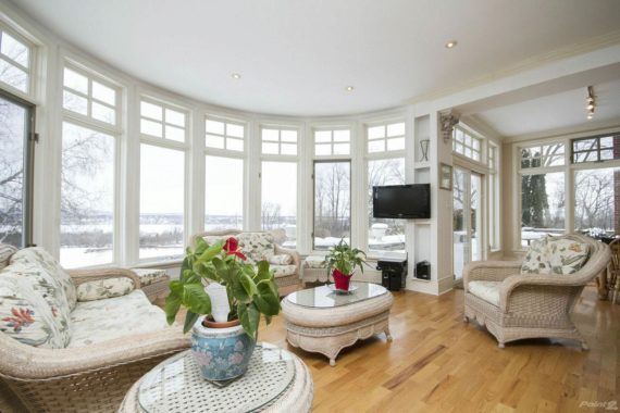 http://cdn.canadapropertylisting.com//Property/medium/3/2016/3/21/4-bedroom-property-for-sale-5247670707871764415.jpg