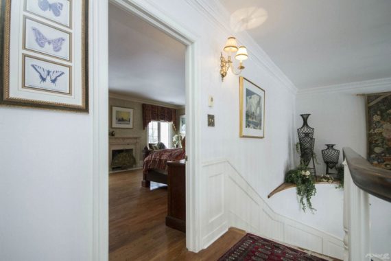 http://cdn.canadapropertylisting.com//Property/medium/3/2016/3/21/4-bedroom-property-for-sale-5247670707871784417.jpg