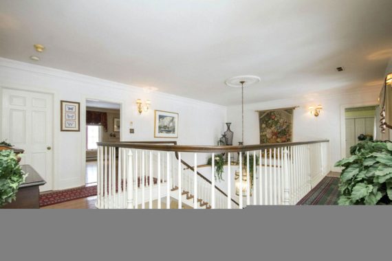 http://cdn.canadapropertylisting.com//Property/medium/3/2016/3/21/4-bedroom-property-for-sale-5247670707871804419.jpg
