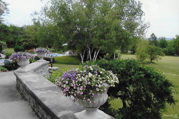 http://cdn.canadapropertylisting.com//Property/medium/3/2016/3/21/4-bedroom-property-for-sale-5247670707871964435.jpg