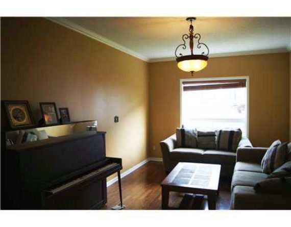 http://cdn.canadapropertylisting.com//Property/medium/3/2016/3/21/4-bedroom-single-family-property-for-sale-5247670711034280635.jpg