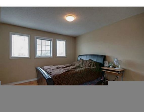 http://cdn.canadapropertylisting.com//Property/medium/3/2016/3/21/4-bedroom-single-family-property-for-sale-5247670711200587264.jpg