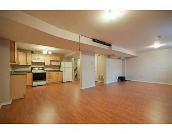 http://cdn.canadapropertylisting.com//Property/medium/3/2016/3/21/4-bedroom-single-family-property-for-sale-5247670711200697275.jpg