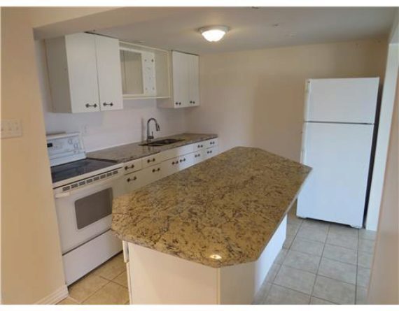 http://cdn.canadapropertylisting.com//Property/medium/3/2016/3/21/4-bedroom-single-family-property-for-sale-5247670711367523956.jpg