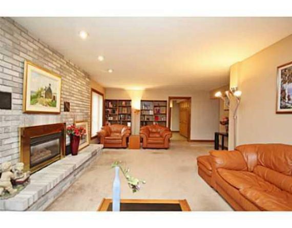 http://cdn.canadapropertylisting.com//Property/medium/3/2016/3/21/4-bedroom-single-family-property-for-sale-5247670711641641365.jpg