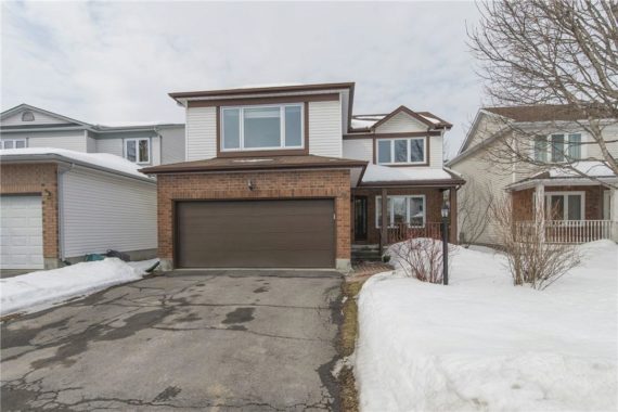http://cdn.canadapropertylisting.com//Property/medium/3/2016/3/21/4-bedroom-single-family-property-for-sale-5247670711642181419.jpg