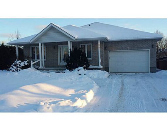 http://cdn.canadapropertylisting.com//Property/medium/3/2016/3/21/4-bedroom-single-family-property-for-sale-5247670711665913792.jpg