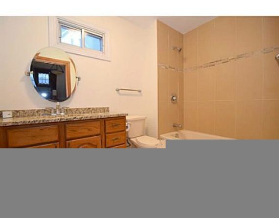 http://cdn.canadapropertylisting.com//Property/medium/3/2016/3/21/5-bedroom-single-family-property-for-sale-5247670710896136822.jpg