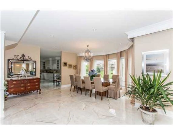http://cdn.canadapropertylisting.com//Property/medium/3/2016/3/21/5-bedroom-single-family-property-for-sale-5247670710938511059.jpg
