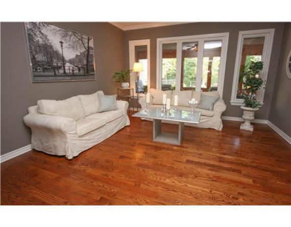 http://cdn.canadapropertylisting.com//Property/medium/3/2016/3/21/5-bedroom-single-family-property-for-sale-5247670711638691070.jpg