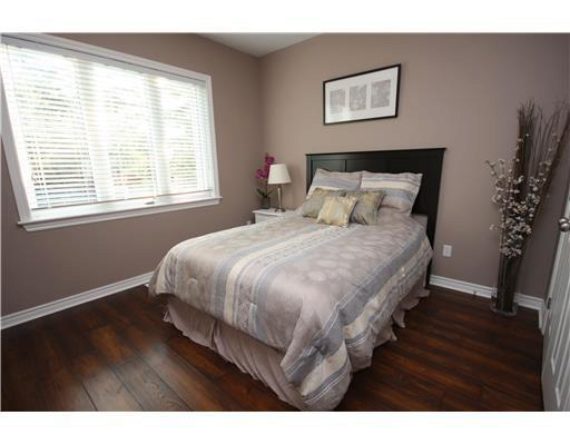 http://cdn.canadapropertylisting.com//Property/medium/3/2016/3/21/5-bedroom-single-family-property-for-sale-5247670711638791080.jpg