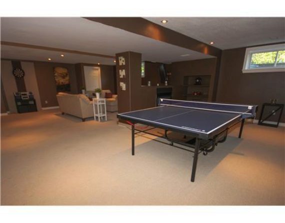 http://cdn.canadapropertylisting.com//Property/medium/3/2016/3/21/5-bedroom-single-family-property-for-sale-5247670711638841085.jpg