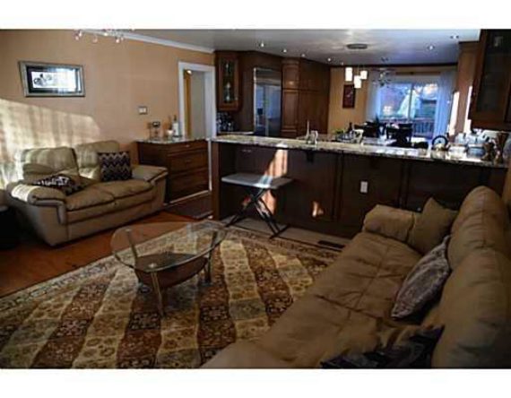 http://cdn.canadapropertylisting.com//Property/medium/3/2016/3/21/5-bedroom-single-family-property-to-rent-5247670710723789589.jpg