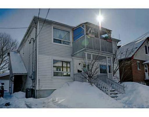 http://cdn.canadapropertylisting.com//Property/medium/3/2016/3/21/7-bedroom-single-family-property-for-sale-5247670711715028703.jpg