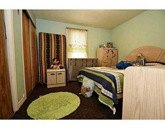 http://cdn.canadapropertylisting.com//Property/medium/3/2016/3/21/7-bedroom-single-family-property-for-sale-5247670711715218722.jpg