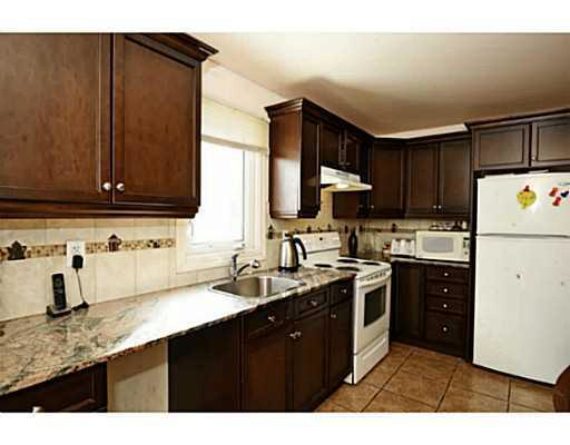 http://cdn.canadapropertylisting.com//Property/medium/3/2016/3/21/7-bedroom-single-family-property-for-sale-5247670711715248725.jpg