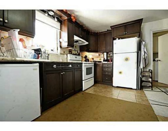 http://cdn.canadapropertylisting.com//Property/medium/3/2016/3/21/7-bedroom-single-family-property-for-sale-5247670711715348735.jpg