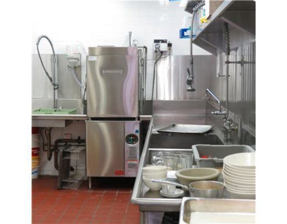 http://cdn.canadapropertylisting.com//Property/medium/3/2016/3/21/commercial-industrial-property-for-sale-5247670711765873787.jpg
