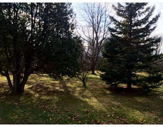 http://cdn.canadapropertylisting.com//Property/medium/3/2016/3/21/land-for-sale-5247670711765403740.jpg