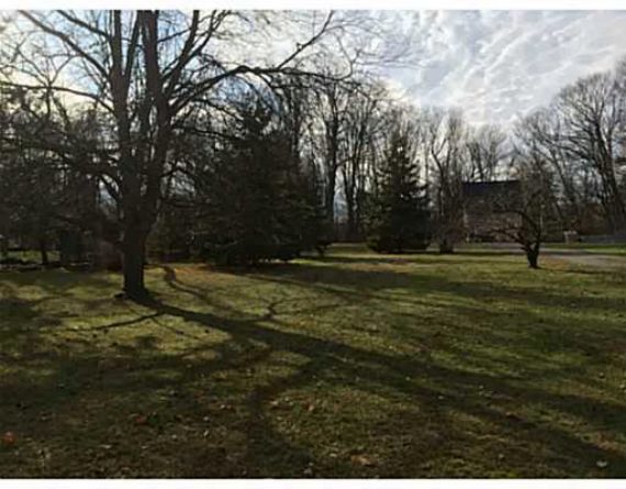 http://cdn.canadapropertylisting.com//Property/medium/3/2016/3/21/land-for-sale-5247670711765433743.jpg