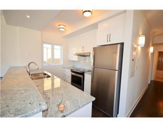 http://cdn.canadapropertylisting.com//Property/medium/3/2016/3/21/multi-family-property-for-sale-5247670711769434143.jpg