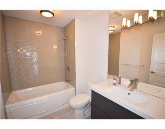 http://cdn.canadapropertylisting.com//Property/medium/3/2016/3/21/multi-family-property-for-sale-5247670711769454145.jpg