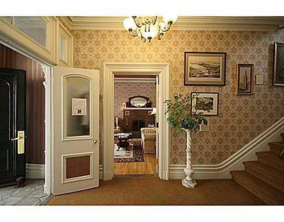 http://cdn.canadapropertylisting.com//Property/medium/3/2016/3/21/office-for-sale-5247670711765293729.jpg