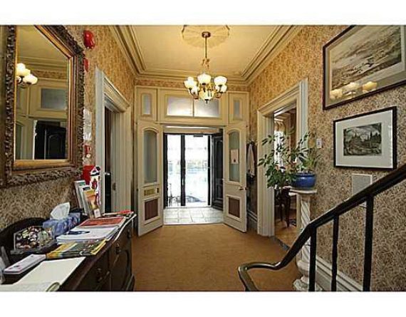 http://cdn.canadapropertylisting.com//Property/medium/3/2016/3/21/office-for-sale-5247670711765313731.jpg