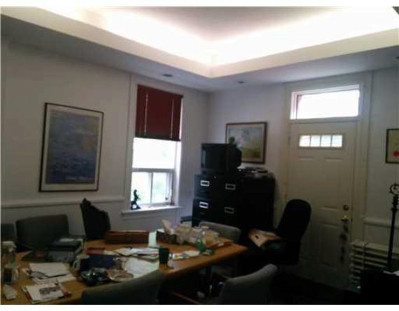http://cdn.canadapropertylisting.com//Property/medium/3/2016/3/21/office-for-sale-5247670711769274127.jpg
