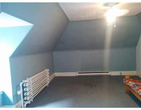 http://cdn.canadapropertylisting.com//Property/medium/3/2016/3/21/office-for-sale-5247670711769284128.jpg