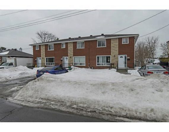 http://cdn.canadapropertylisting.com//Property/medium/3/2016/3/21/single-family-property-for-sale-5247670711758263026.jpg