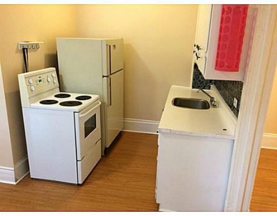http://cdn.canadapropertylisting.com//Property/medium/3/2016/3/21/single-family-property-for-sale-5247670711765633763.jpg
