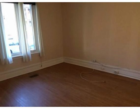 http://cdn.canadapropertylisting.com//Property/medium/3/2016/3/21/single-family-property-for-sale-5247670711765643764.jpg