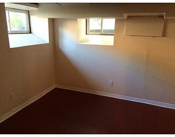 http://cdn.canadapropertylisting.com//Property/medium/3/2016/3/21/single-family-property-for-sale-5247670711765703770.jpg