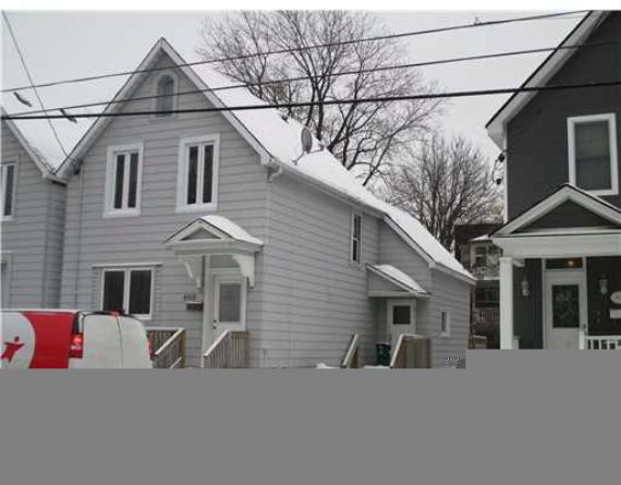http://cdn.canadapropertylisting.com//Property/medium/3/2016/3/21/single-family-property-for-sale-5247670711767093909.jpg