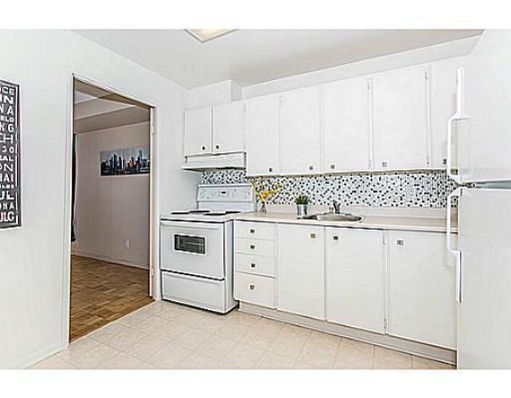 http://cdn.canadapropertylisting.com//Property/medium/3/2016/3/24/1-bedroom-single-family-property-for-sale-5247670711796676867.jpg