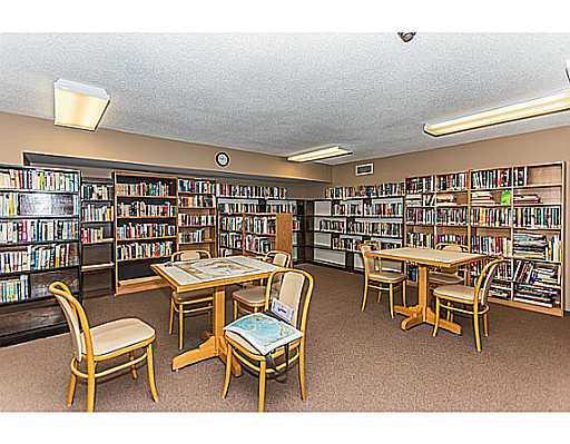 http://cdn.canadapropertylisting.com//Property/medium/3/2016/3/24/1-bedroom-single-family-property-for-sale-5247670711796746874.jpg