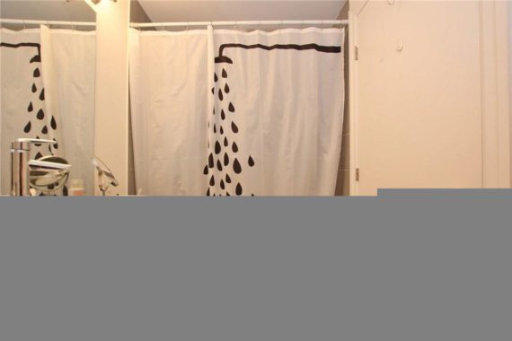 http://cdn.canadapropertylisting.com//Property/medium/3/2016/3/24/1-bedroom-single-family-property-for-sale-5247670711814088608.jpg