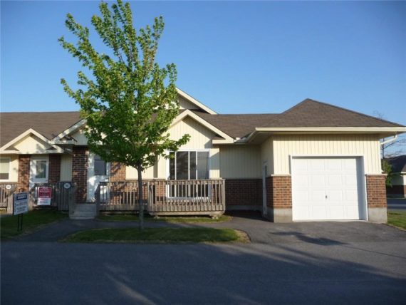 http://cdn.canadapropertylisting.com//Property/medium/3/2016/3/24/2-bedroom-single-family-property-for-sale-5247670711810218221.jpg