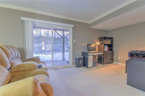 http://cdn.canadapropertylisting.com//Property/medium/3/2016/3/24/2-bedroom-single-family-property-for-sale-5247670711818049004.jpg