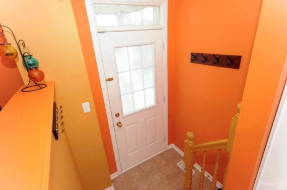 http://cdn.canadapropertylisting.com//Property/medium/3/2016/3/24/3-bedroom-property-for-sale-5247670711794076607.jpg
