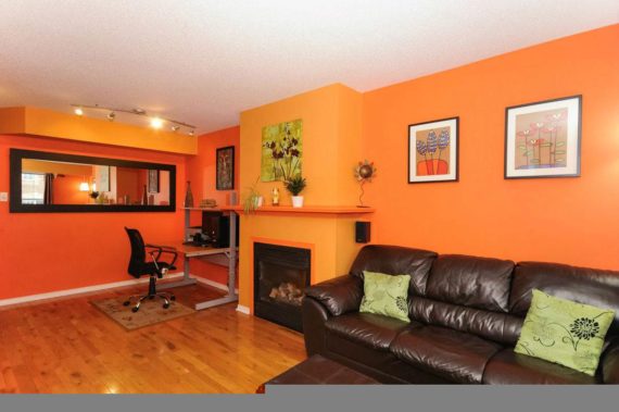 http://cdn.canadapropertylisting.com//Property/medium/3/2016/3/24/3-bedroom-property-for-sale-5247670711794096609.jpg