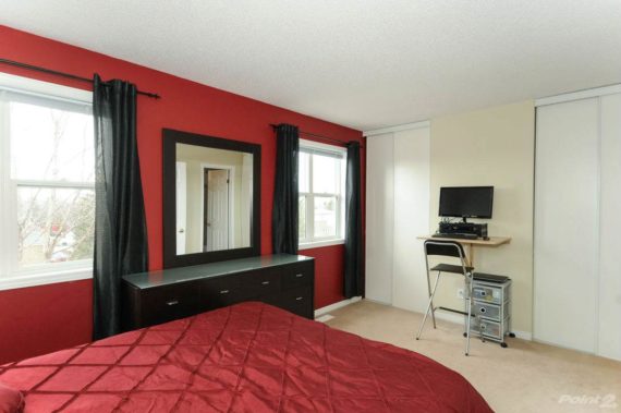 http://cdn.canadapropertylisting.com//Property/medium/3/2016/3/24/3-bedroom-property-for-sale-5247670711794226622.jpg