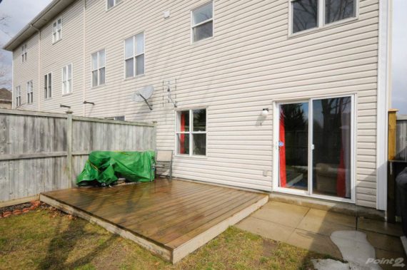 http://cdn.canadapropertylisting.com//Property/medium/3/2016/3/24/3-bedroom-property-for-sale-5247670711794436643.jpg