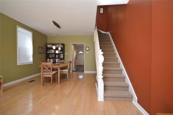 http://cdn.canadapropertylisting.com//Property/medium/3/2016/3/24/3-bedroom-single-family-property-for-sale-5247670711809248124.jpg