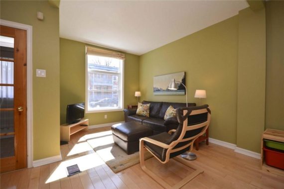 http://cdn.canadapropertylisting.com//Property/medium/3/2016/3/24/3-bedroom-single-family-property-for-sale-5247670711809258125.jpg