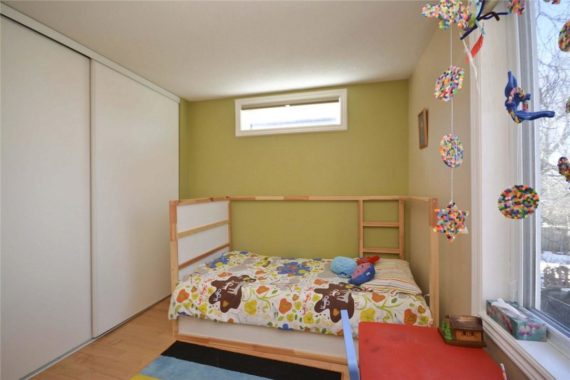 http://cdn.canadapropertylisting.com//Property/medium/3/2016/3/24/3-bedroom-single-family-property-for-sale-5247670711809398139.jpg
